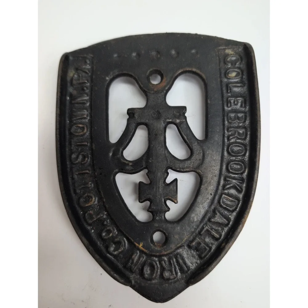 Cast Iron Trivet Colebrookdale Iron Co. Pottstown PA Cross Crown